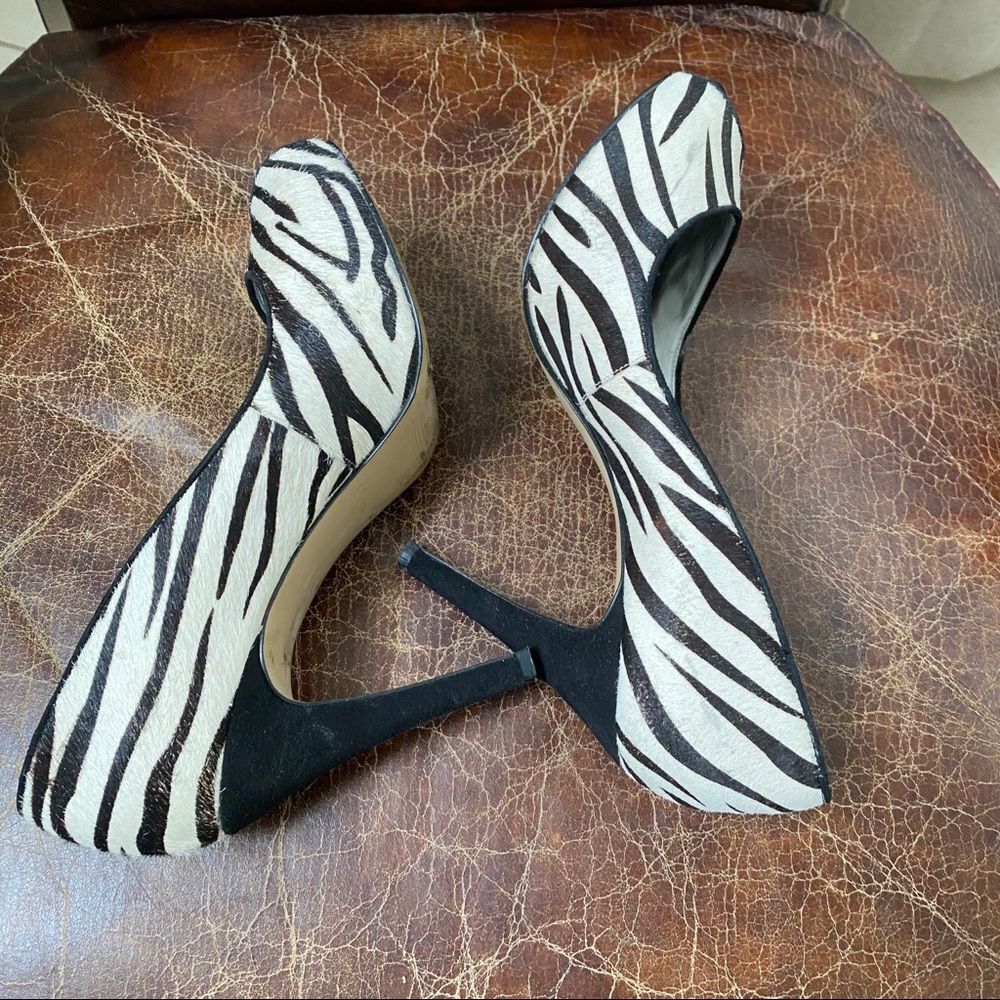 Guess By Marciano Gwmalloryann zebra hairy pumps 8 - Picture 2 of 7